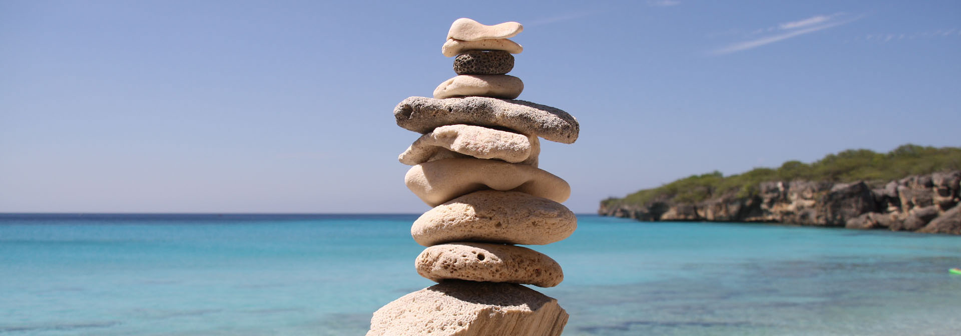Steinturm-Strand-Curacao